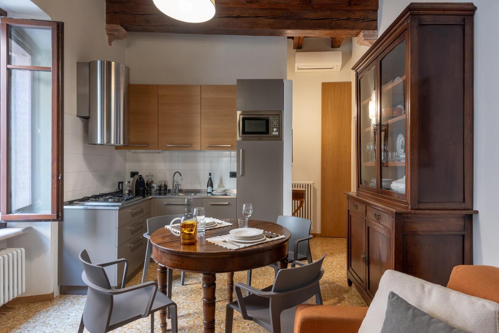 Residenza Roccamaggiore Verona Eksteriør billede