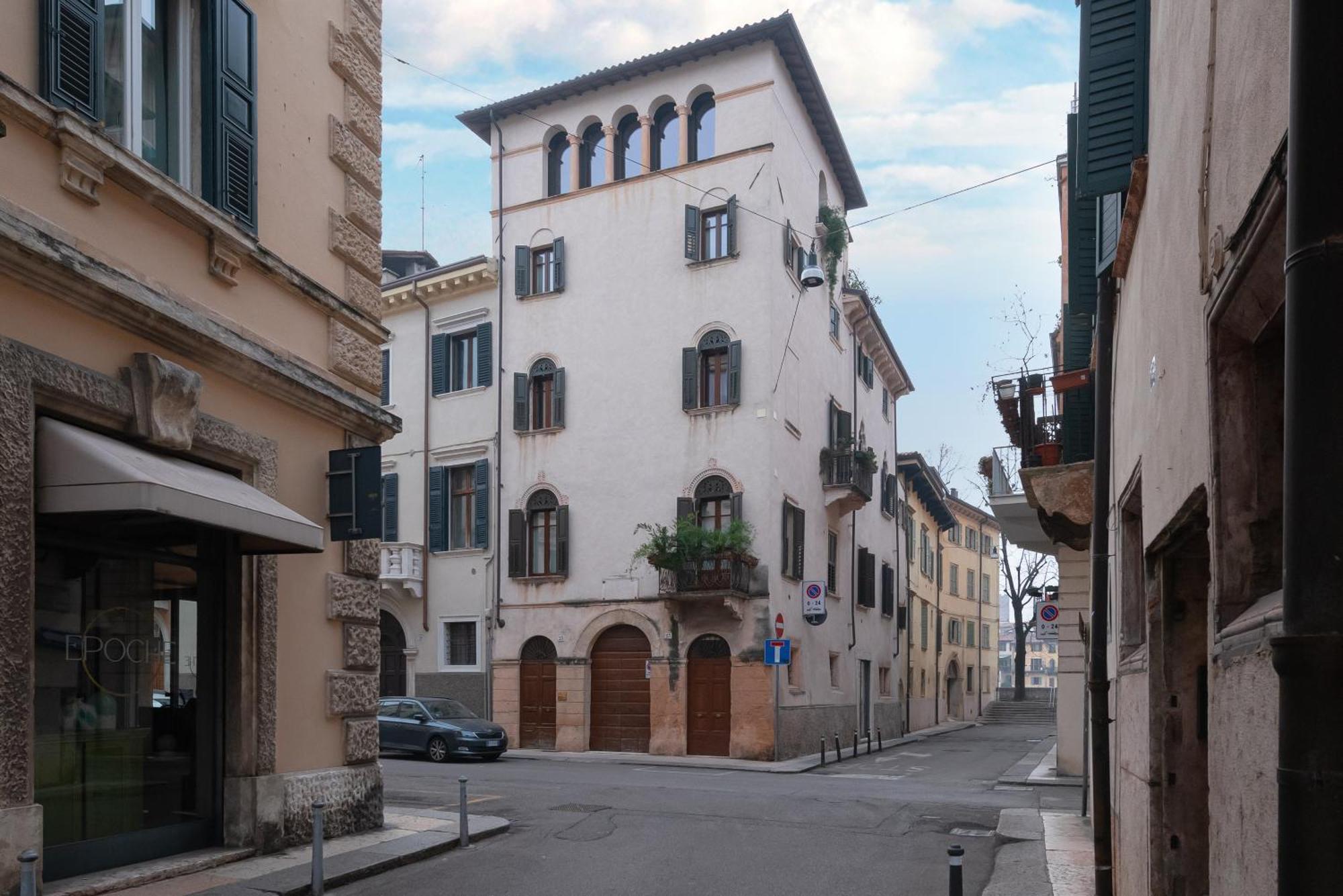 Residenza Roccamaggiore Verona Eksteriør billede
