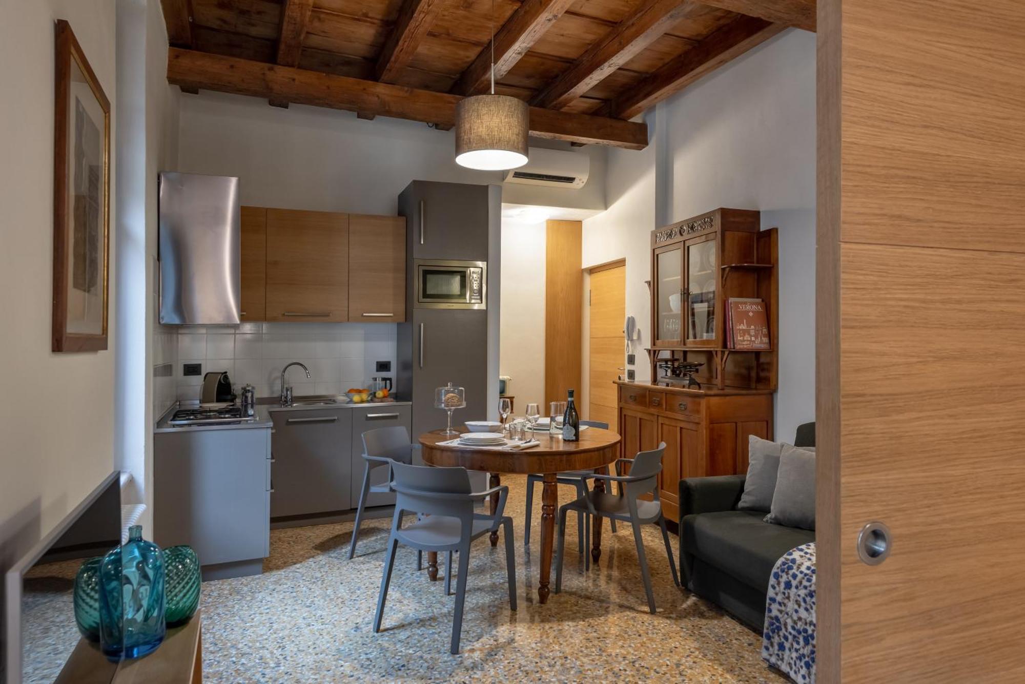 Residenza Roccamaggiore Verona Eksteriør billede