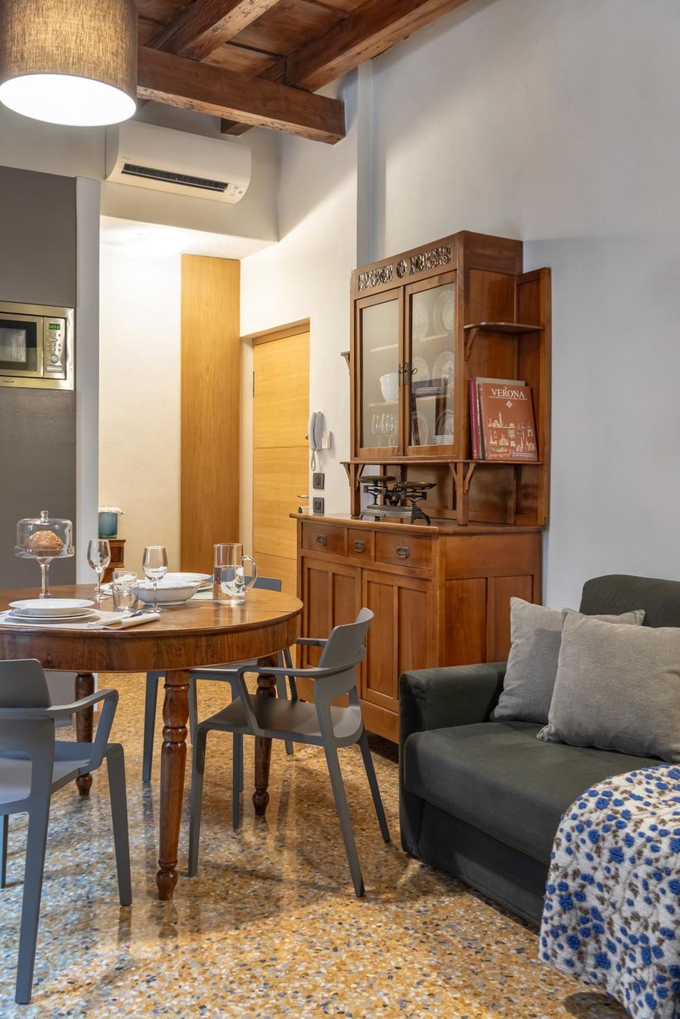 Residenza Roccamaggiore Verona Eksteriør billede